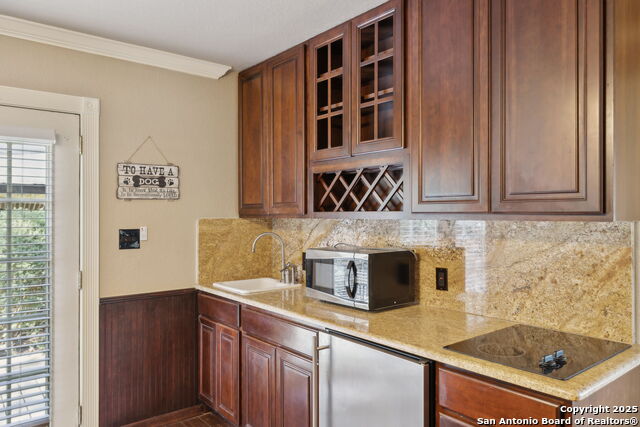 Listing photo id 33 for 616 Alamo Heights