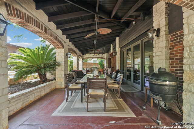Listing photo id 36 for 616 Alamo Heights
