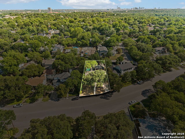 Listing photo id 46 for 616 Alamo Heights