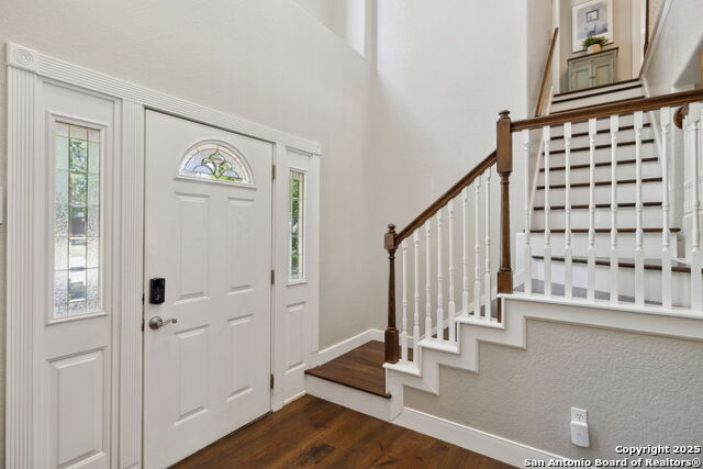 Listing photo id 3 for 616 Alamo Heights