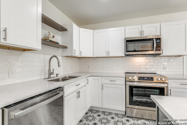Listing photo id 12 for 123 Mandalay W