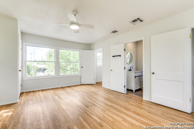 Listing photo id 19 for 123 Mandalay W