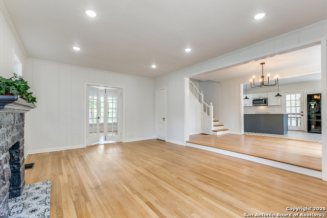 Listing photo id 5 for 123 Mandalay W