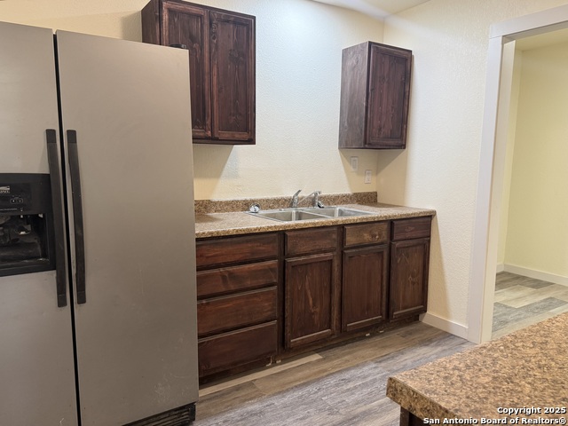 Listing photo id 8 for 309 Mill Street W