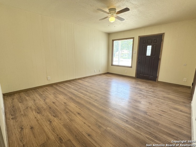 Listing photo id 14 for 309 Mill Street W