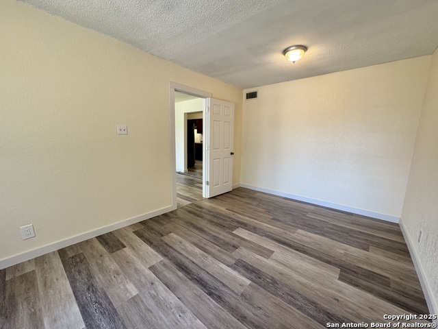 Listing photo id 23 for 309 Mill Street W