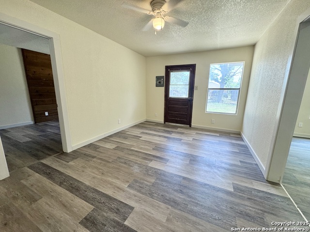 Listing photo id 5 for 309 Mill Street W