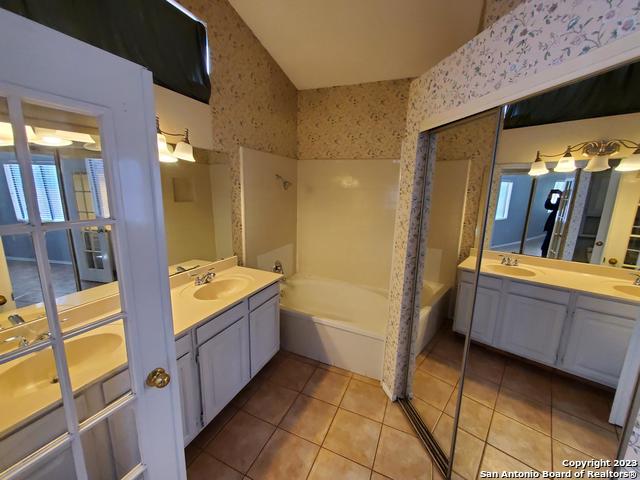 Image 13 of 24 For 8314 Clays Pt