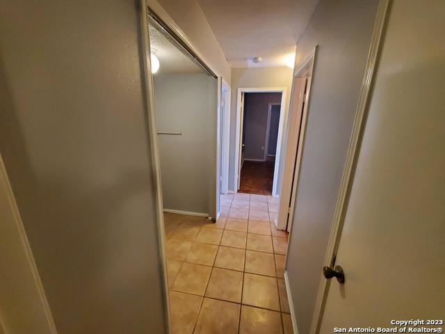 Image 21 of 24 For 8314 Clays Pt