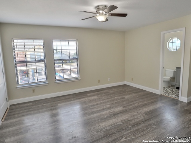Listing photo id 15 for 6718 Congressional Blvd