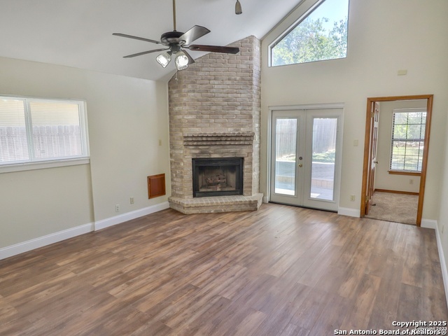 Listing photo id 2 for 6718 Congressional Blvd