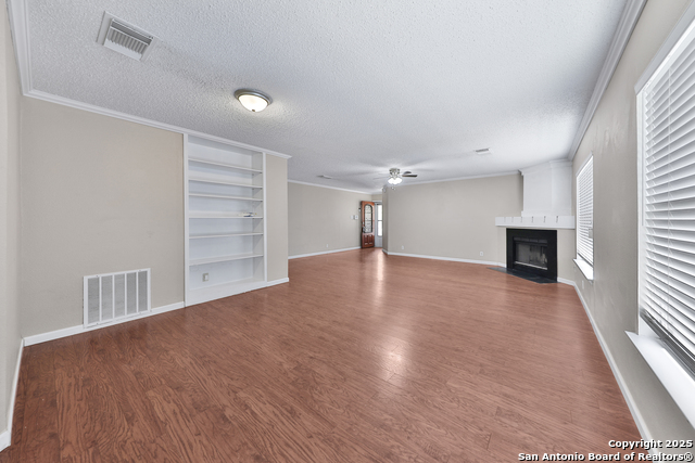 Image 9 of 36 For 807 Ellison Dr S