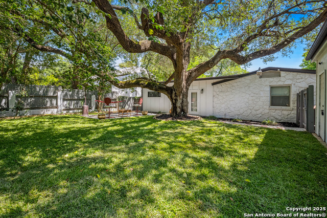 Image 44 of 51 For 423 College Blvd.