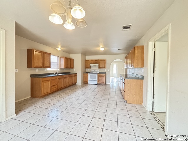 Image 5 of 26 For 735 Rice Rd  