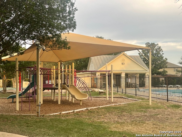 Image 26 of 29 For 21503 Rio Comal