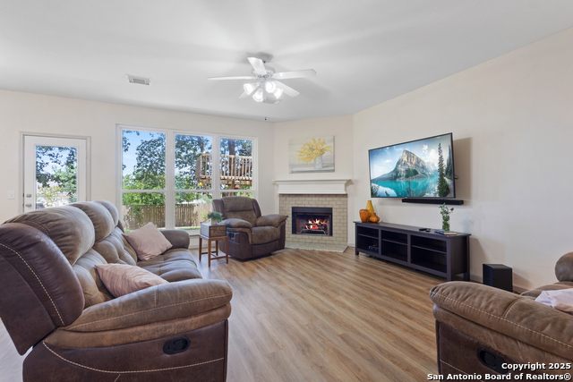 Image 3 of 29 For 21503 Rio Comal