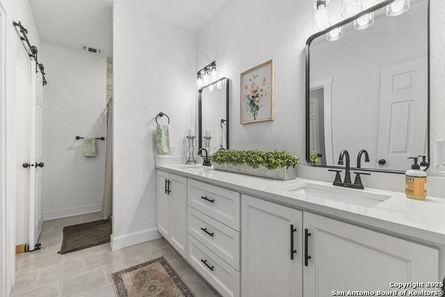 Image 14 of 25 For 1527 French Place W