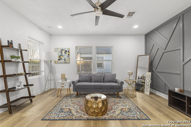 Image 5 of 25 For 1527 French Place W