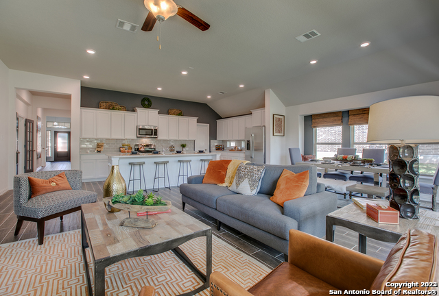 Listing photo id 3 for 8907 Turkey Creek