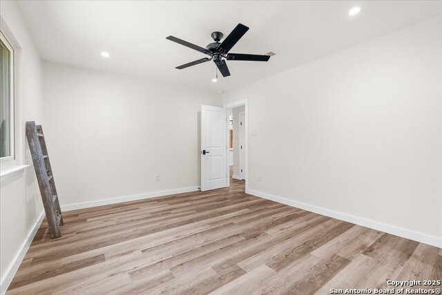 Image 15 of 30 For 9717 Anderson Village Dr