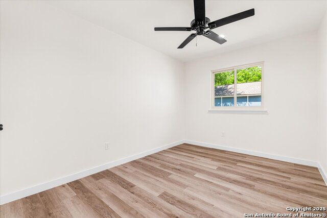 Image 19 of 30 For 9717 Anderson Village Dr