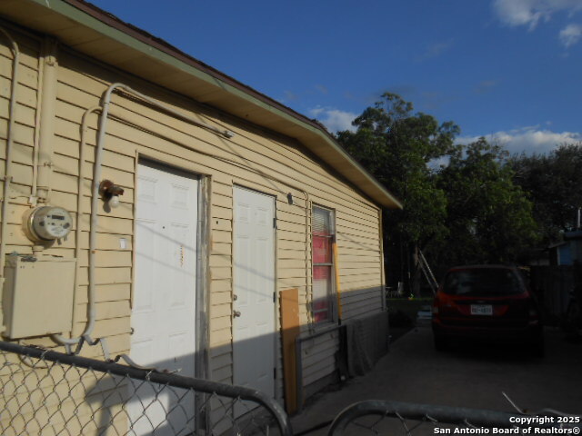Image 12 of 17 For 306 Formosa  