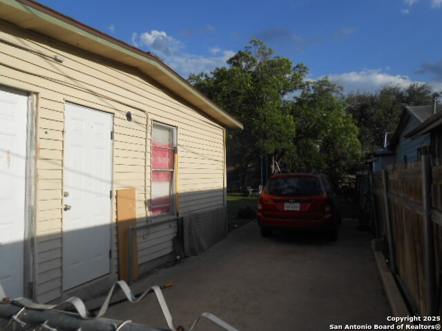 Image 13 of 17 For 306 Formosa  