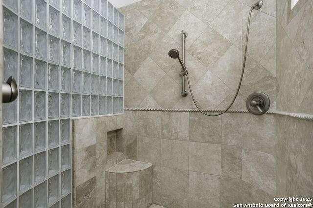 Listing photo id 19 for 2 Worthsham