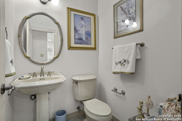 Listing photo id 21 for 2 Worthsham