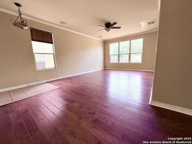 Listing photo id 13 for 2211 Mission Verde