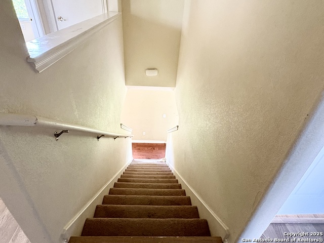Listing photo id 26 for 2211 Mission Verde