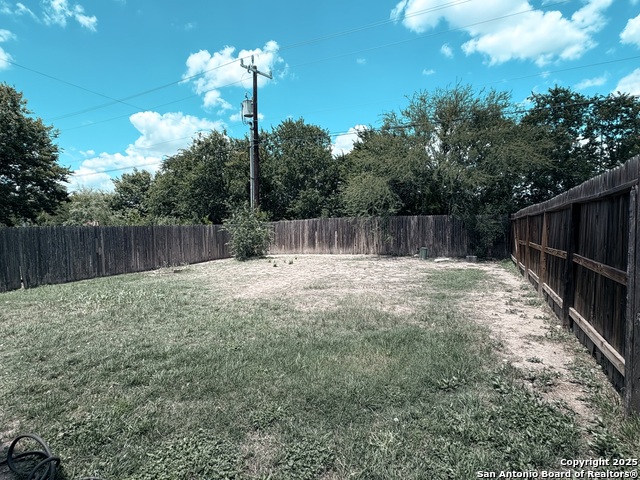 Listing photo id 36 for 2211 Mission Verde