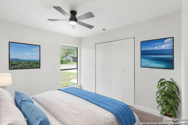 Listing photo id 9 for 7621 Strolling Ln