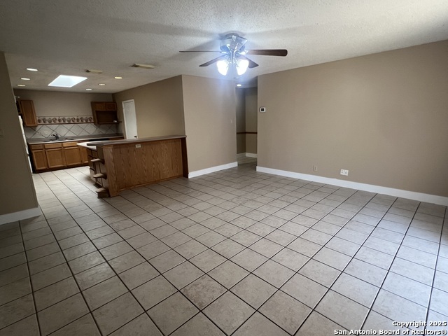 Image 14 of 31 For 15558 Knollmeadow