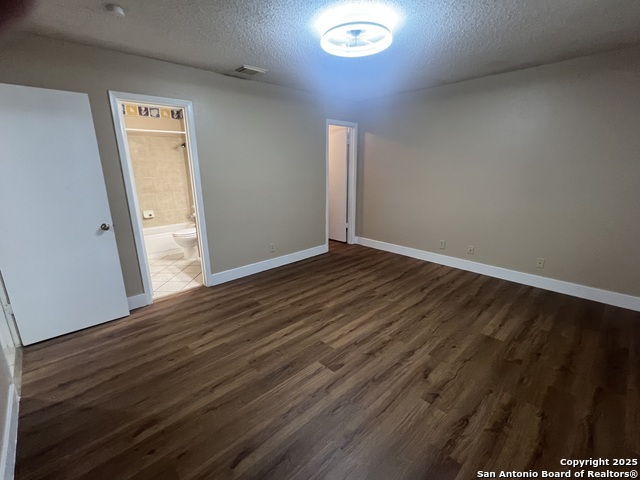 Image 19 of 31 For 15558 Knollmeadow