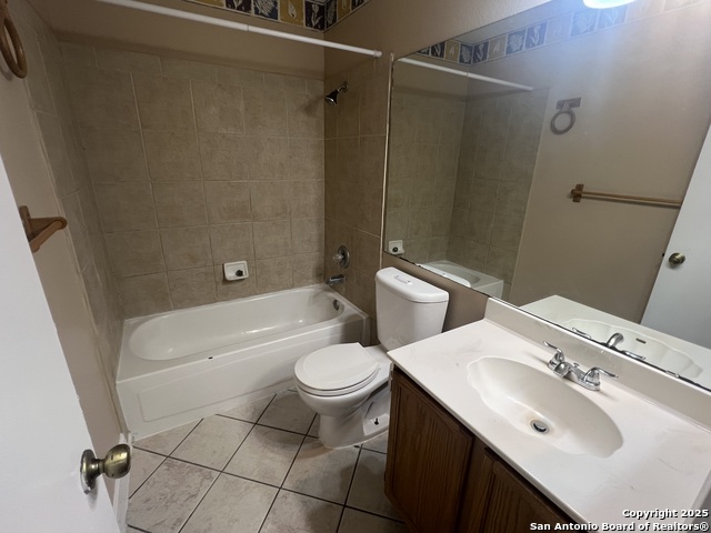 Image 20 of 31 For 15558 Knollmeadow