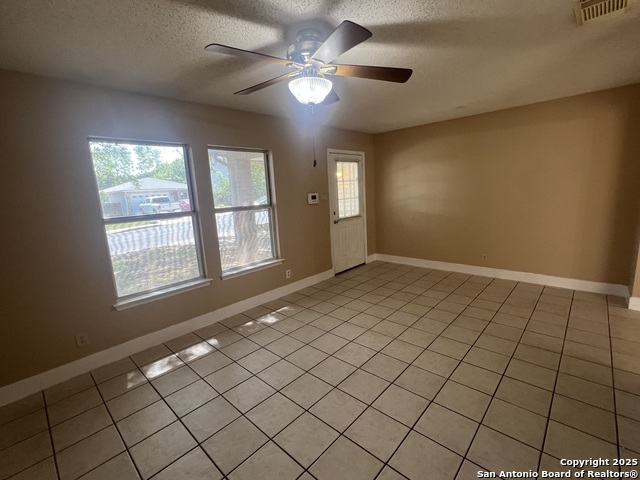 Image 6 of 31 For 15558 Knollmeadow