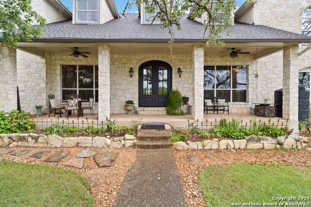 Image 4 of 62 For 111 Kendall Oaks