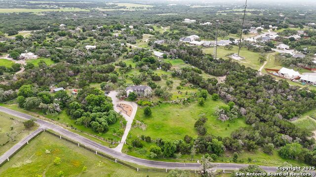 Image 50 of 62 For 111 Kendall Oaks
