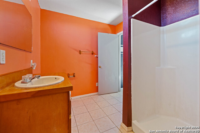 Image 13 of 16 For 714 Carroll N