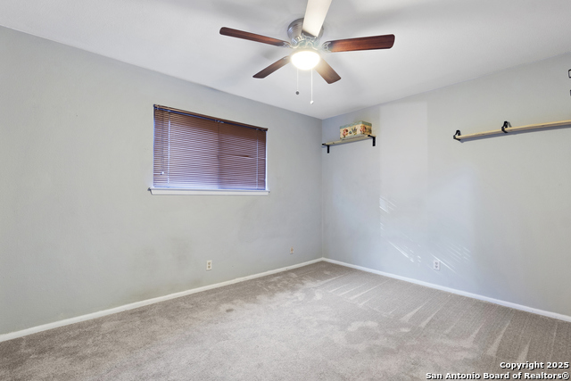 Listing photo id 13 for 6406 Handsome Lake