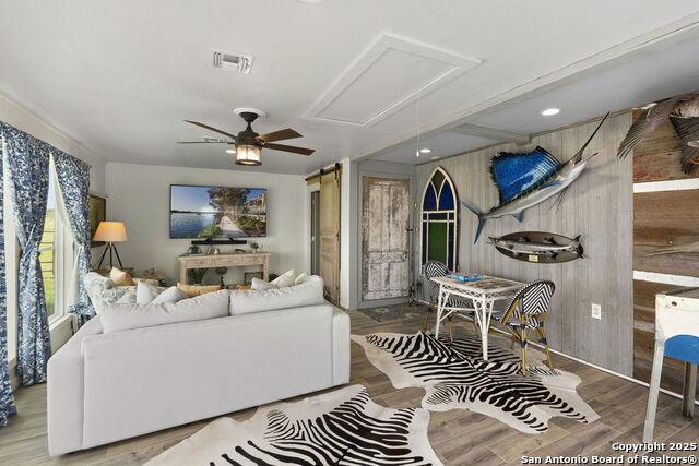 Listing photo id 31 for 620 Egery Island Rd.