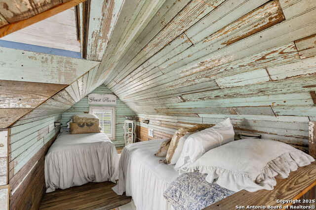 Listing photo id 43 for 620 Egery Island Rd.