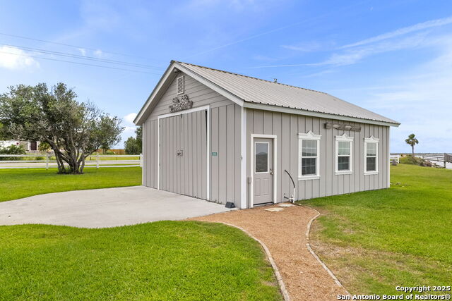 Listing photo id 44 for 620 Egery Island Rd.