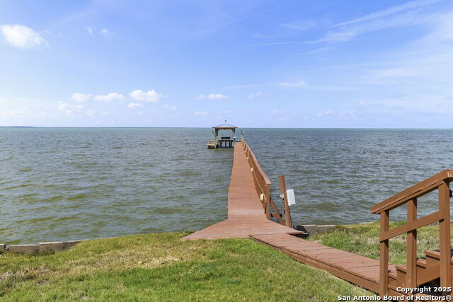 Listing photo id 3 for 620 Egery Island Rd.