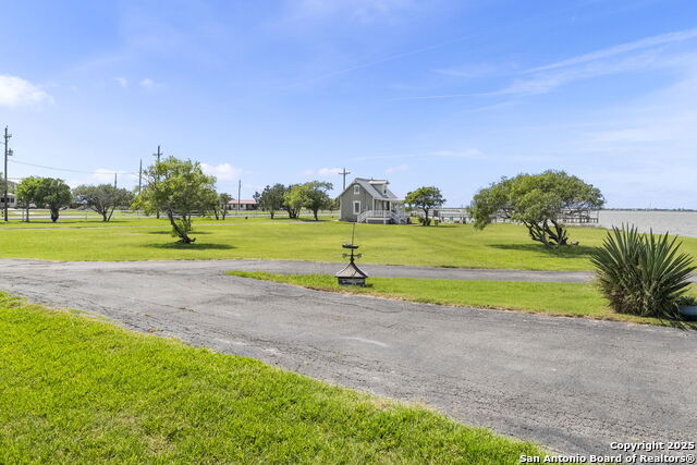 Listing photo id 4 for 620 Egery Island Rd.