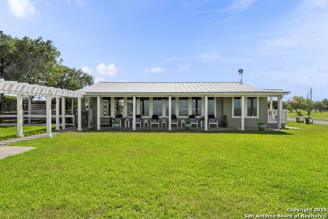 Listing photo id 6 for 620 Egery Island Rd.