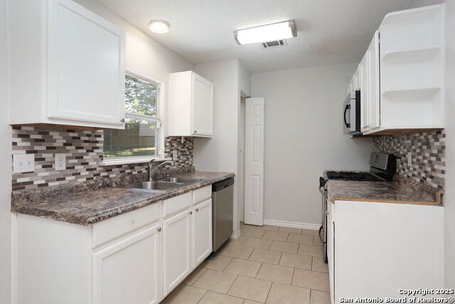 Image 10 of 19 For 12946 Parton
