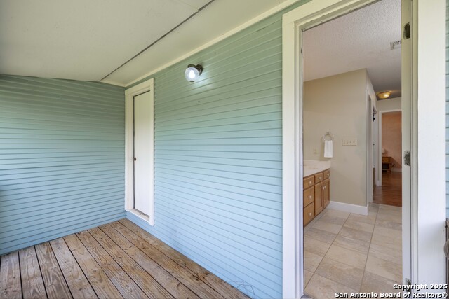 Image 19 of 35 For 28920 Country Drive