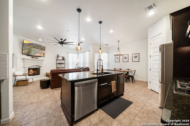 Image 11 of 34 For 13818 Dream Cove